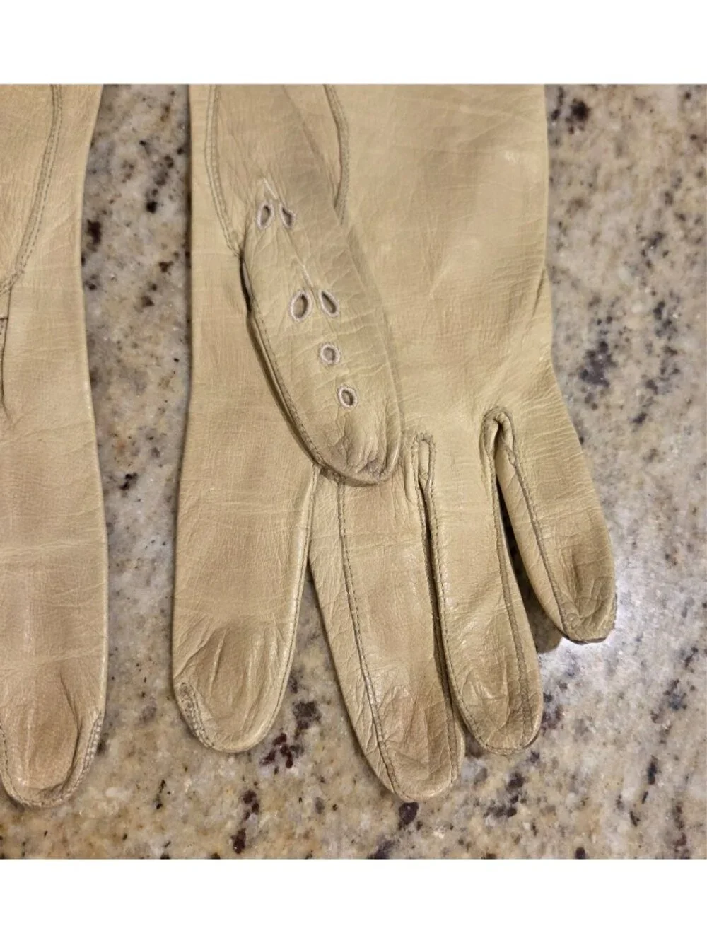 Vintage Womens Size S/M 6 3/4 Green Yellow Formal Kid Leather Gloves Eyelet...